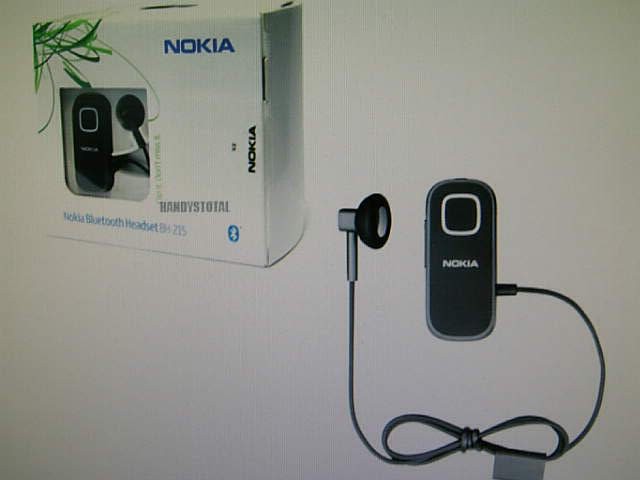 ������ ��������� Bluetooth Nokia BH-215 Clip �� ������� ��� ������