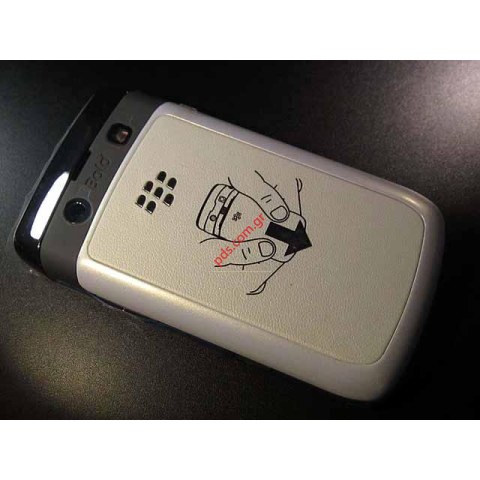 Πρόσοψη σετ BlackBerry 9780 σε λευκό χρώμα