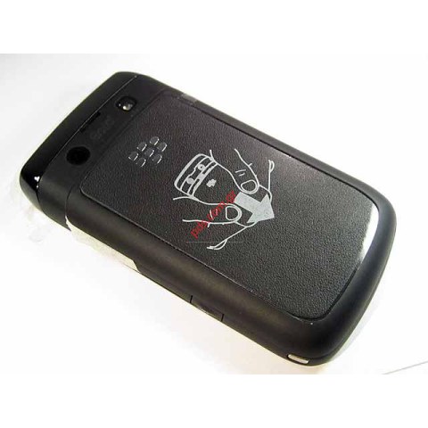 Πρόσοψη σετ BlackBerry 9780 σε μαύρο χρώμα