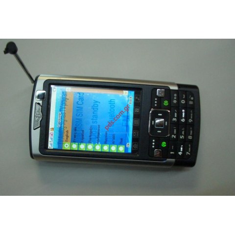 Κινητό τηλέφωνο με αναλογική TV τηλεόραση και 2 κάρτες SIM που λειτουργούν ταυτόχρονα