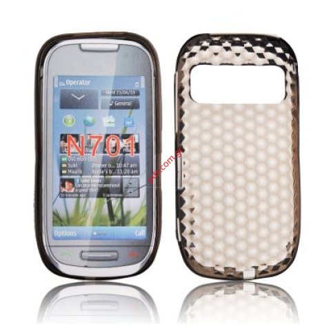 Πλαστική διάφανη ημίσκληρη θήκη Nokia 701 σε μαύρο χρώμα Πλαστική διάφανη ημίσκληρη θήκη Nokia 701 σε μαύρο χρώμα