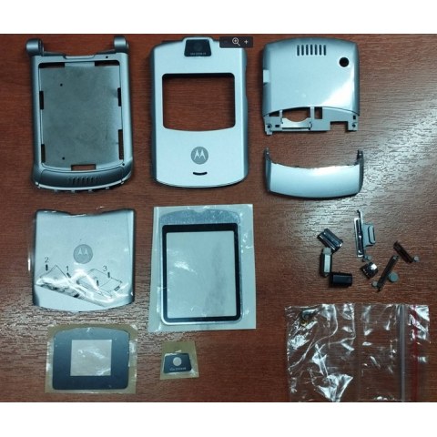 Γνήσια πρόσοψη Motorola V3 Silver σετ 10 pcs σε ασημί χρώμα.