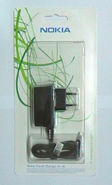 Original Nokia AC-4E travel charger blister